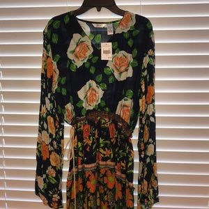 Beautiful Maxi Dress new with tags. Size S.